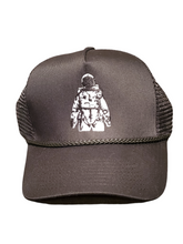 Load image into Gallery viewer, New Embroided Astronaut Mesh Trucker Hats
