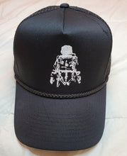 Load image into Gallery viewer, New Embroided Astronaut Mesh Trucker Hats
